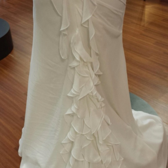 Wedding dress - Picture 4 of 4